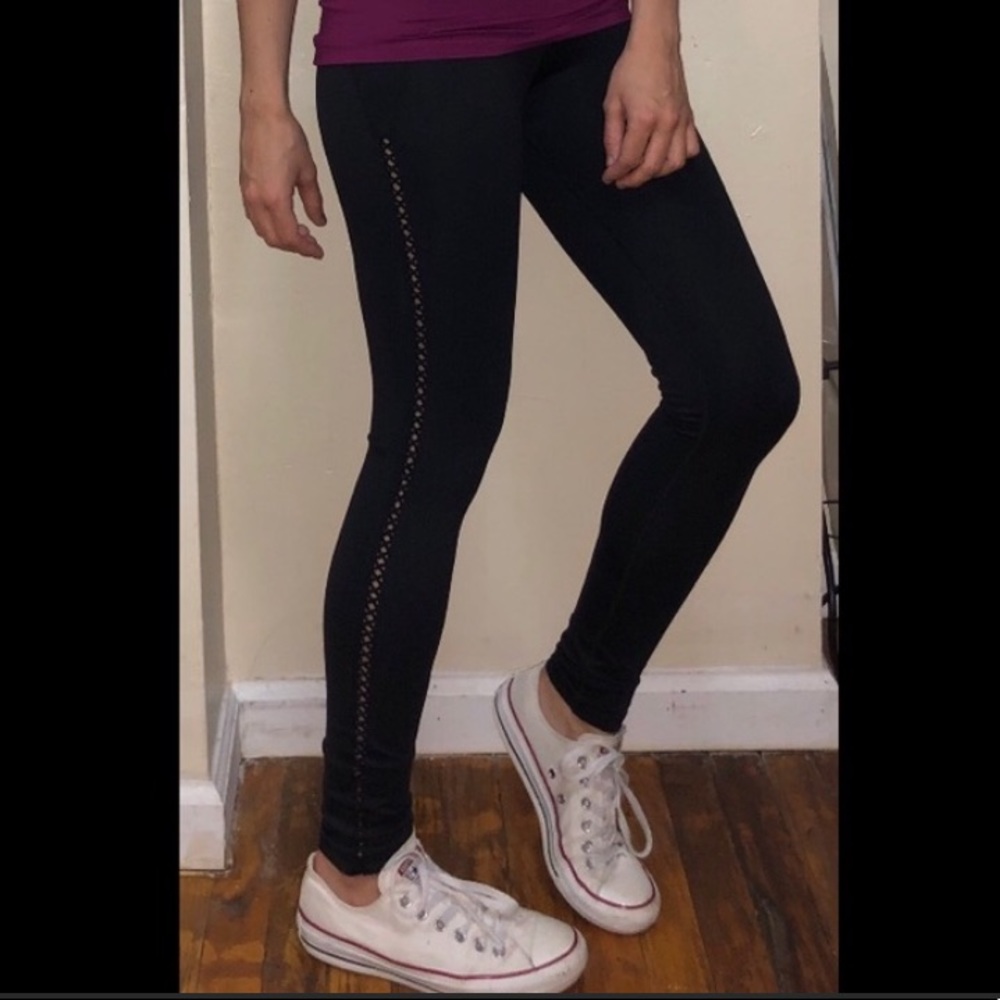 SOLD: Noli black leggings with side detail